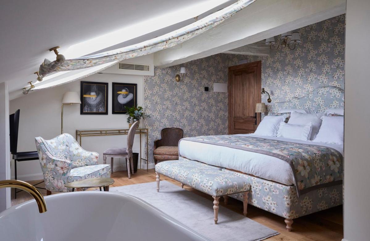 Helguera Palacio Boutique & Antique Vargas 外观 照片